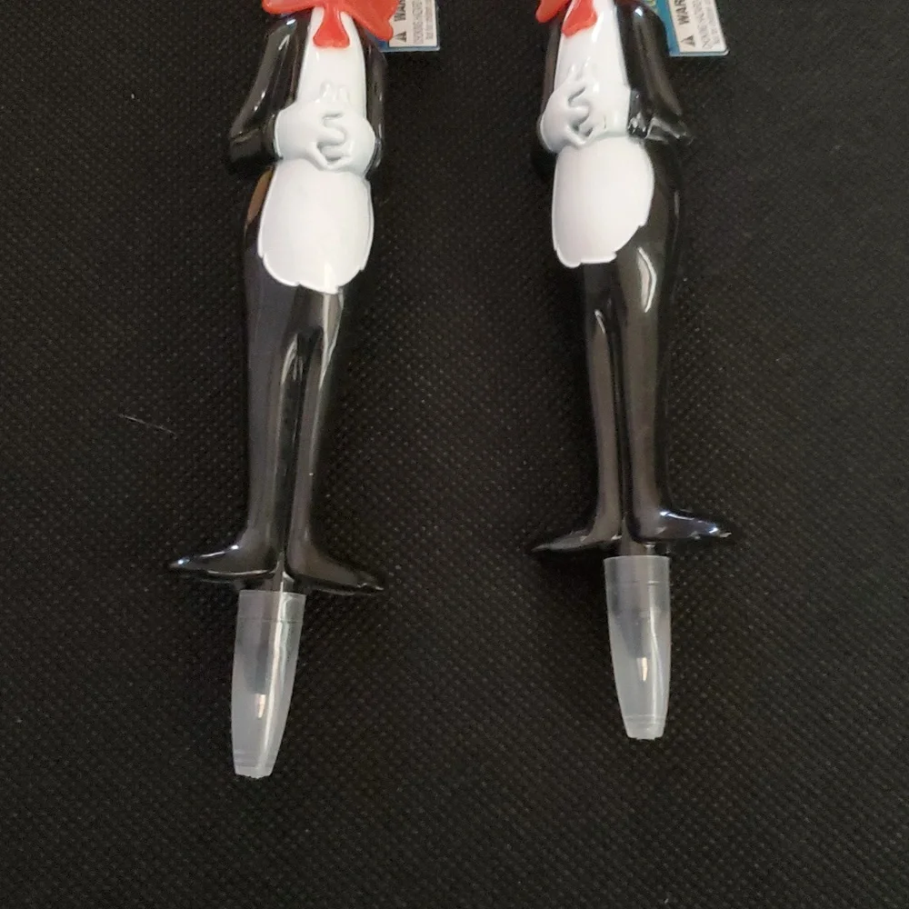 2 pack Dr‎ Seuss Novelty pens brand new